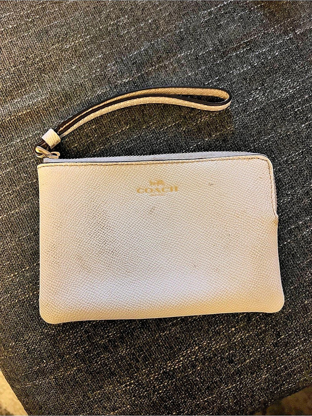 Coach Corner Zip Wristlet in Crossgrain Leather Beige